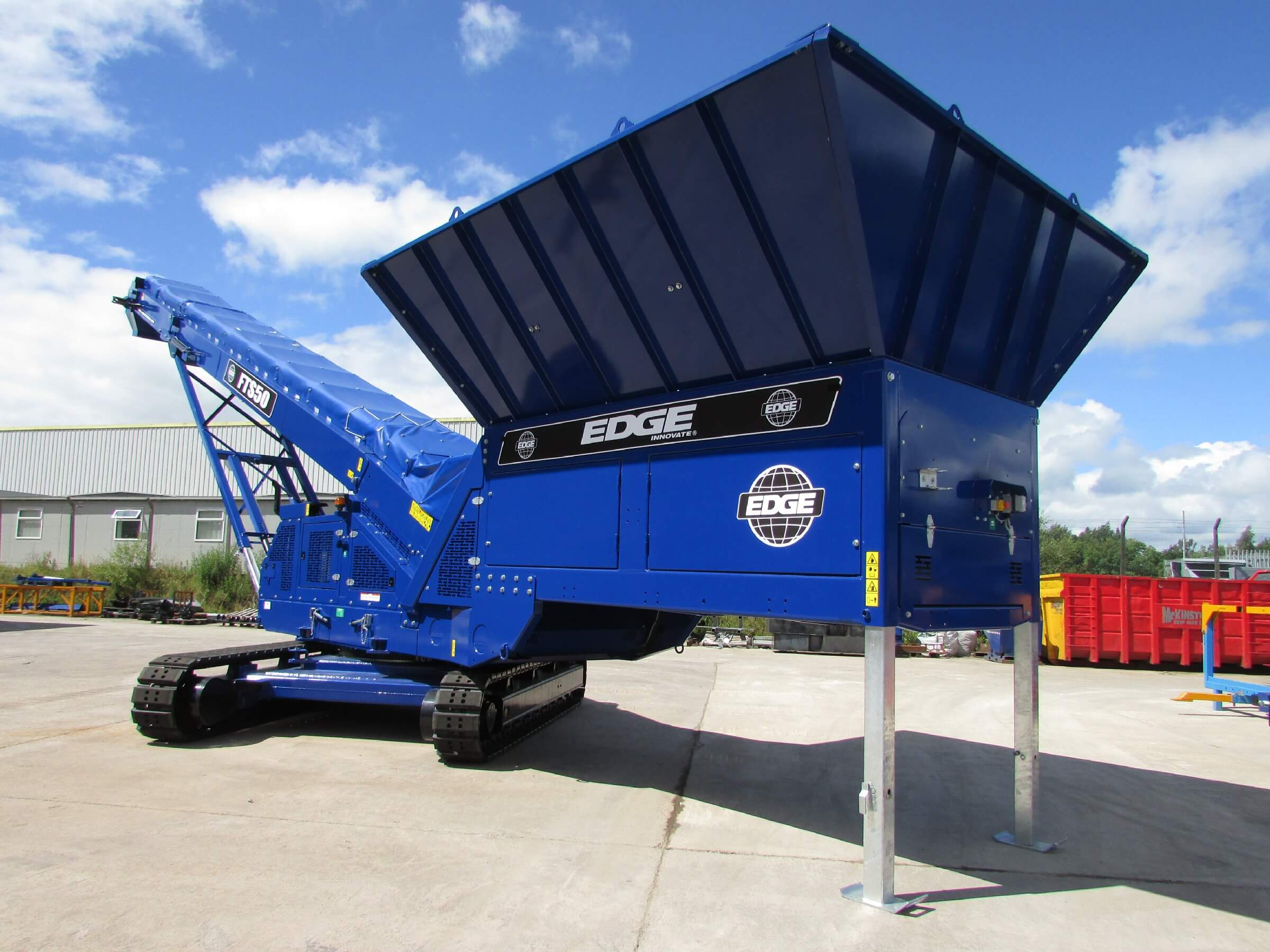 Edge 360 Unlimited Track Feeder Stockpiler
