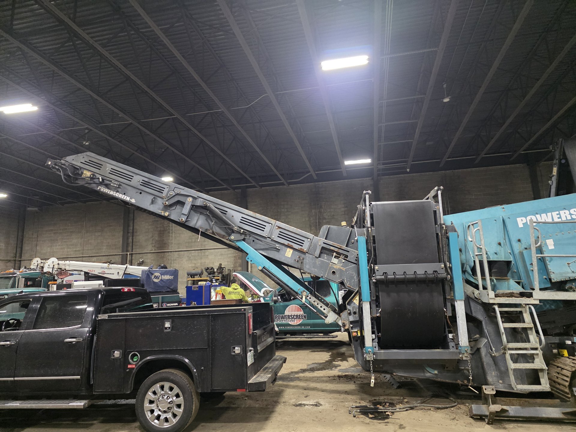 2017 Powerscreen Warrior 2100 Apron Screen
