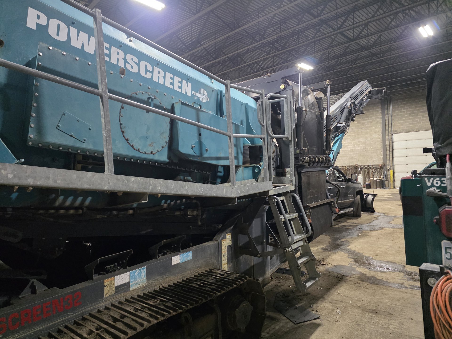 2017 Powerscreen Warrior 2100 Apron Screen