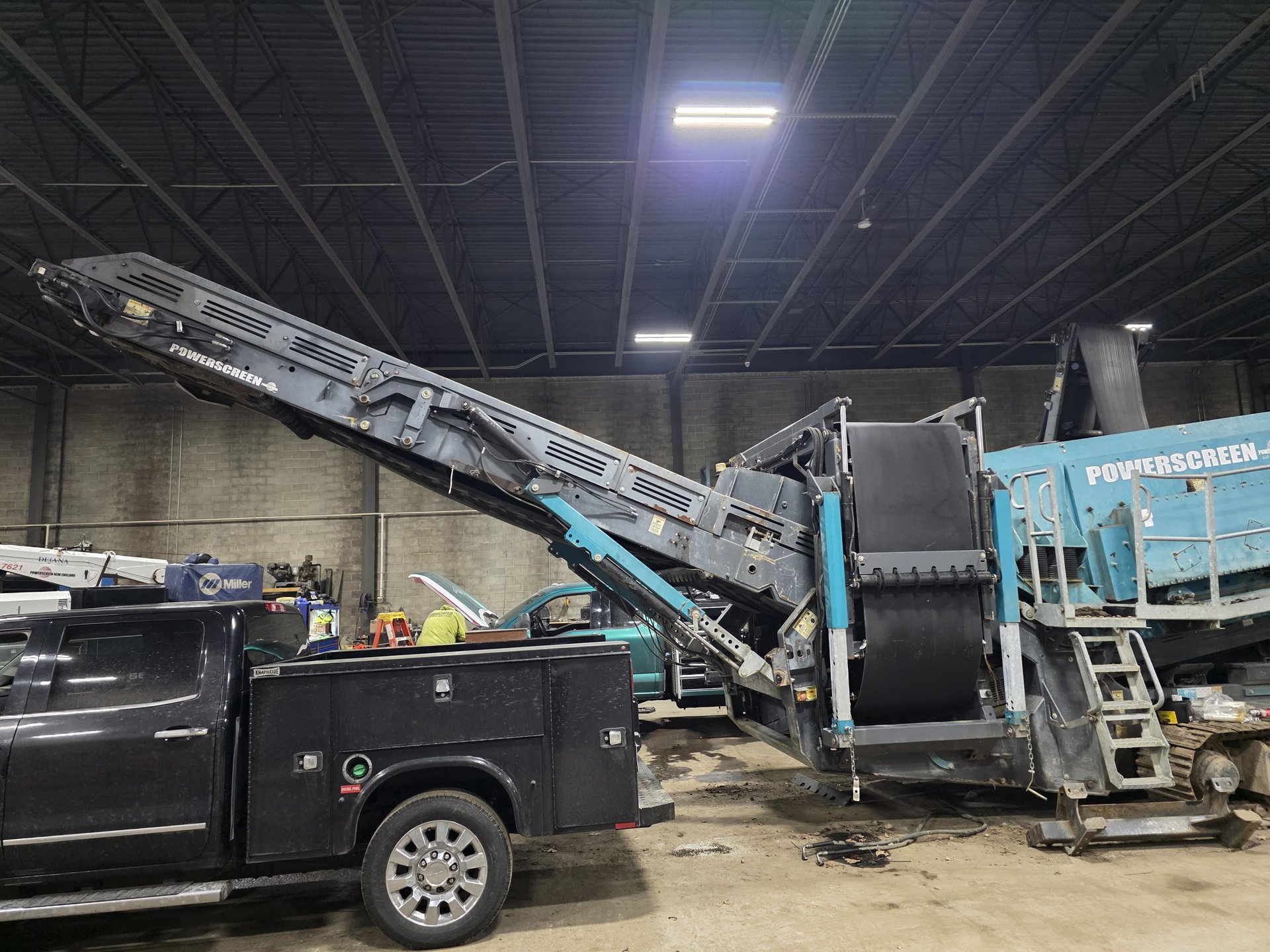 2017 Powerscreen Warrior 2100 Apron Screen