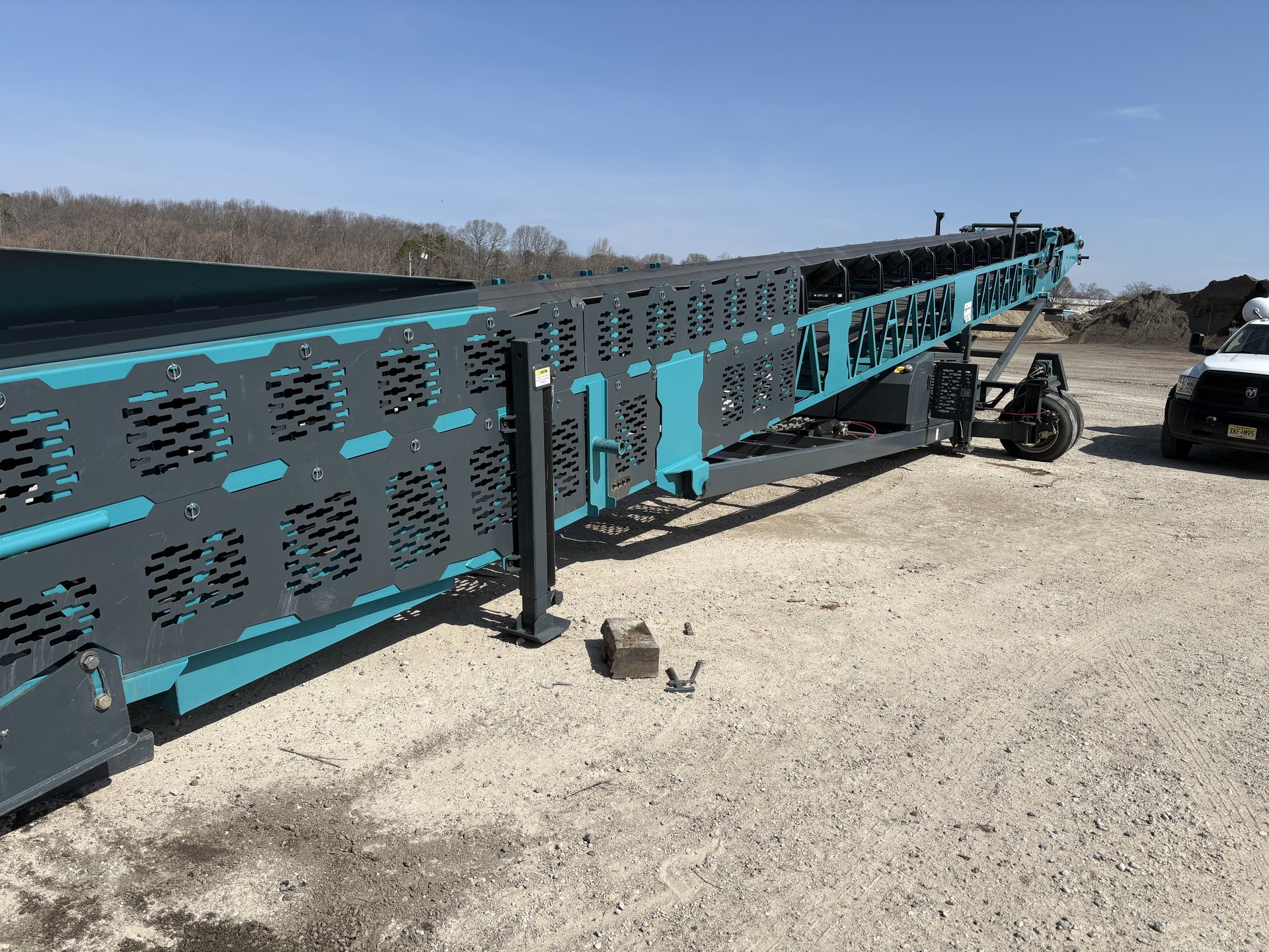 2024 JP Conveyors 36x80 with Engine Wheeled Conveyor