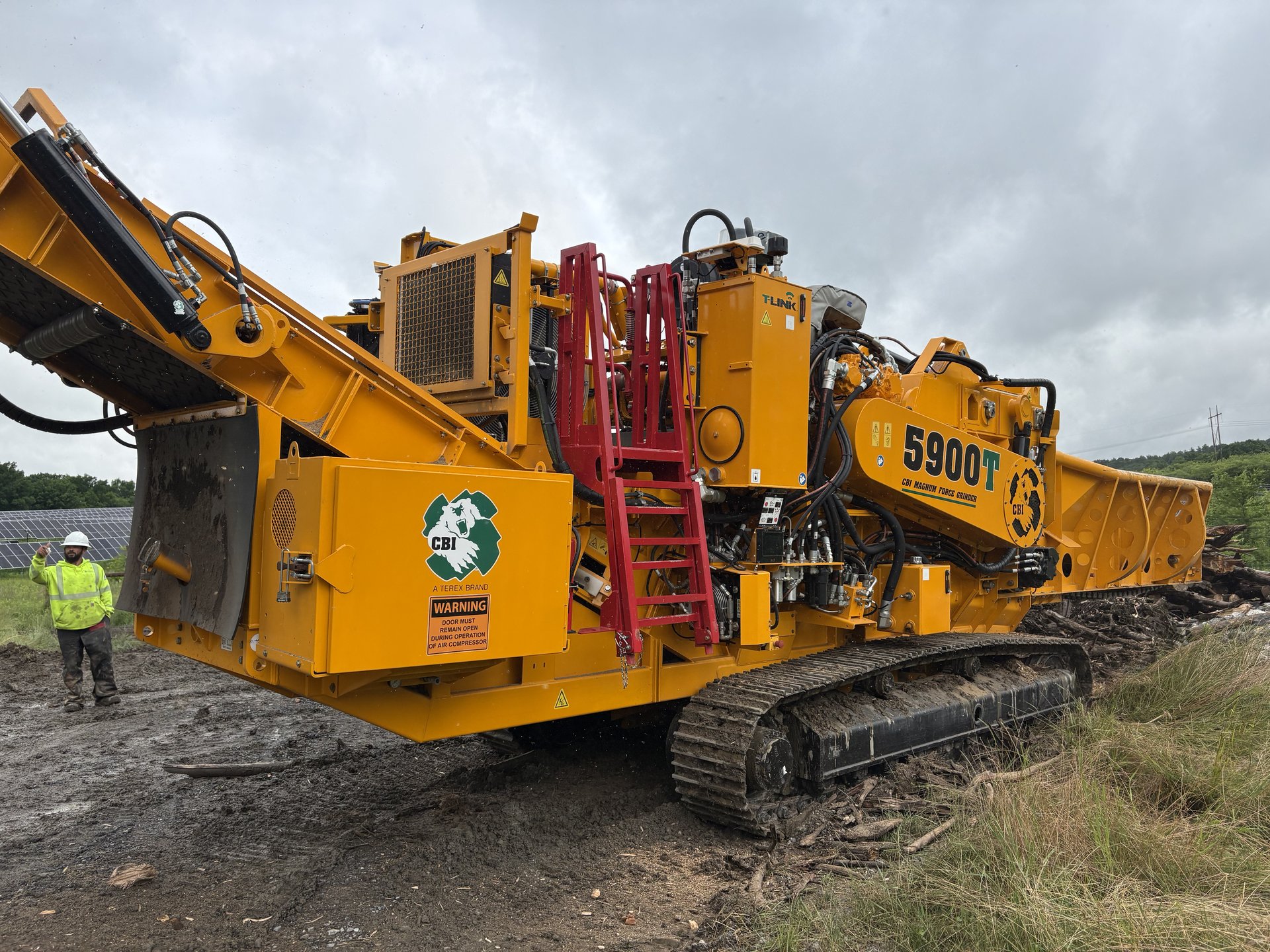 2025 CBI 5900T Horizontal Grinder