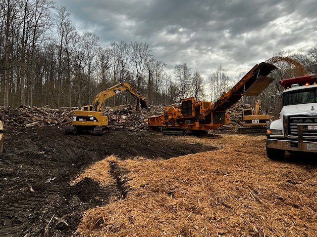 2025 CBI 5900T Horizontal Grinder