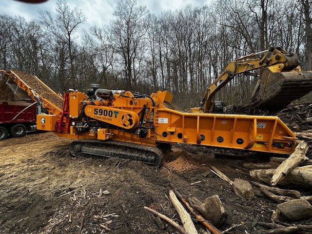2025 CBI 5900T Horizontal Grinder