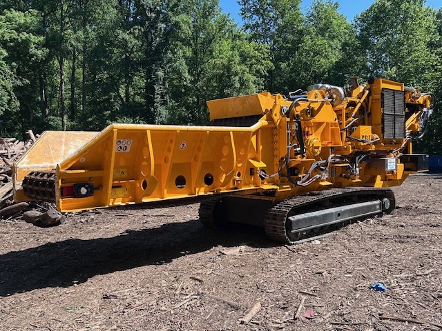 2025 CBI 5900T Horizontal Grinder
