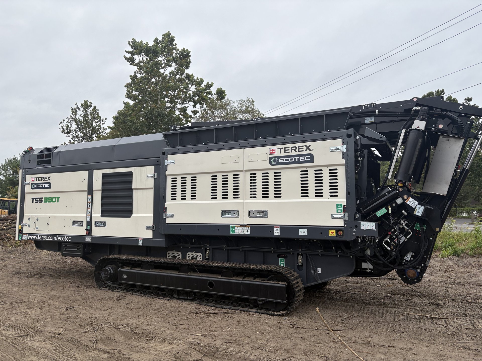 2025 Terex Ecotec TSS390T Shredder