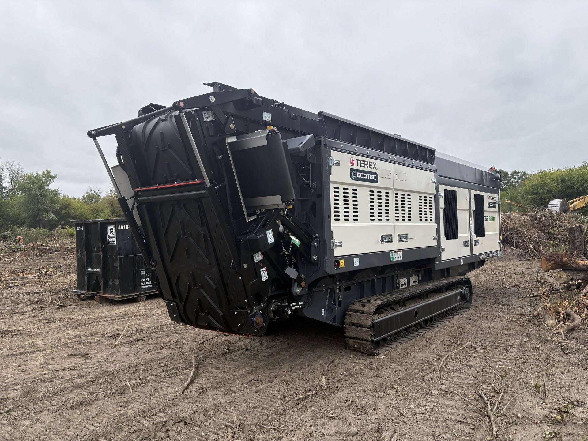 2025 Terex Ecotec TSS390T Shredder