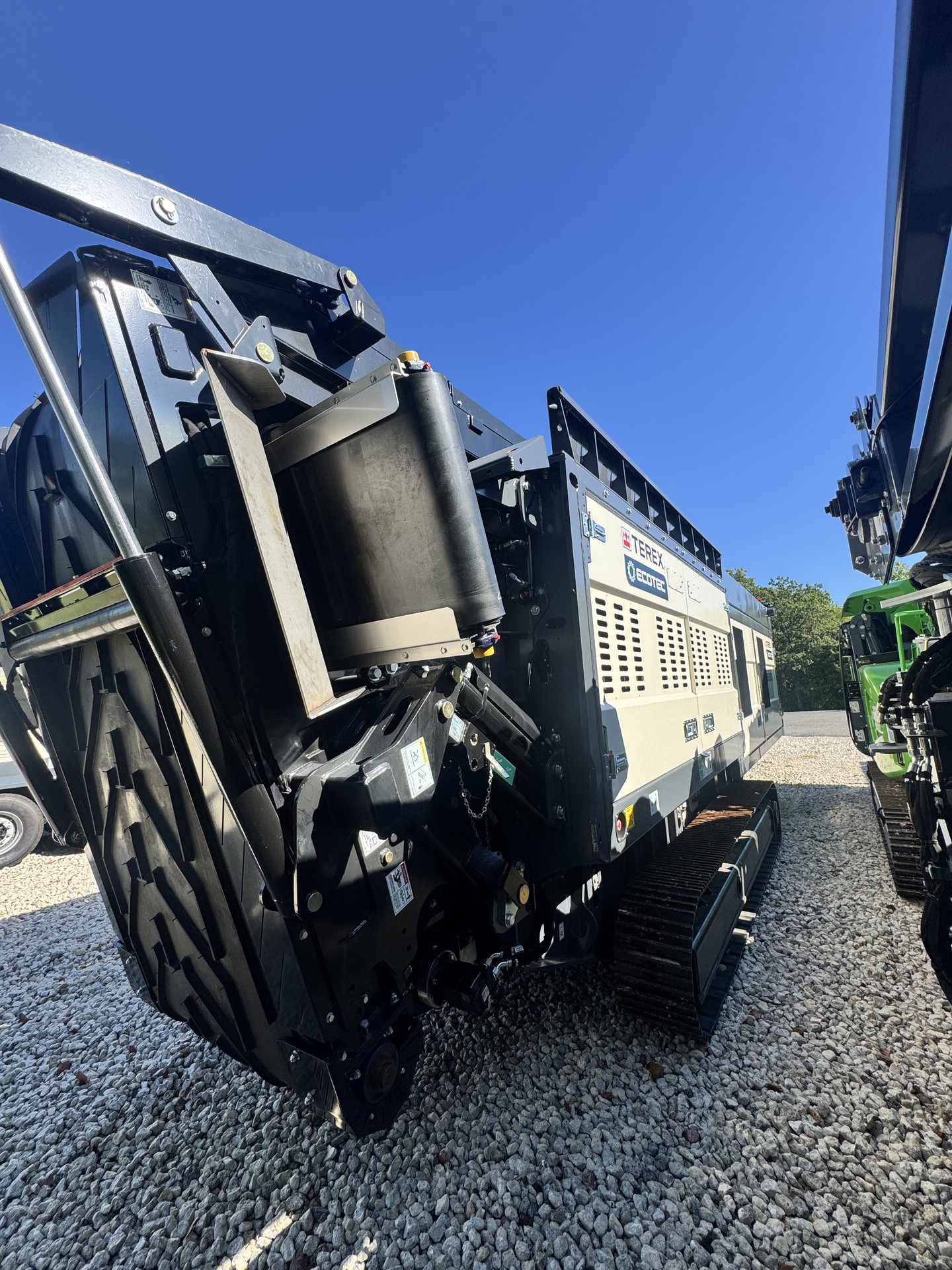 2025 Terex Ecotec TSS390T Shredder